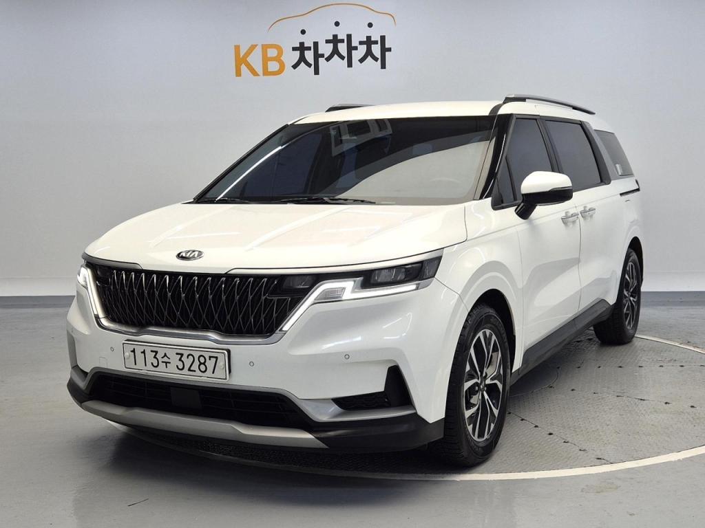 2021 KIA CARNIVAL (KA4) 9 -seater diesel Prestige