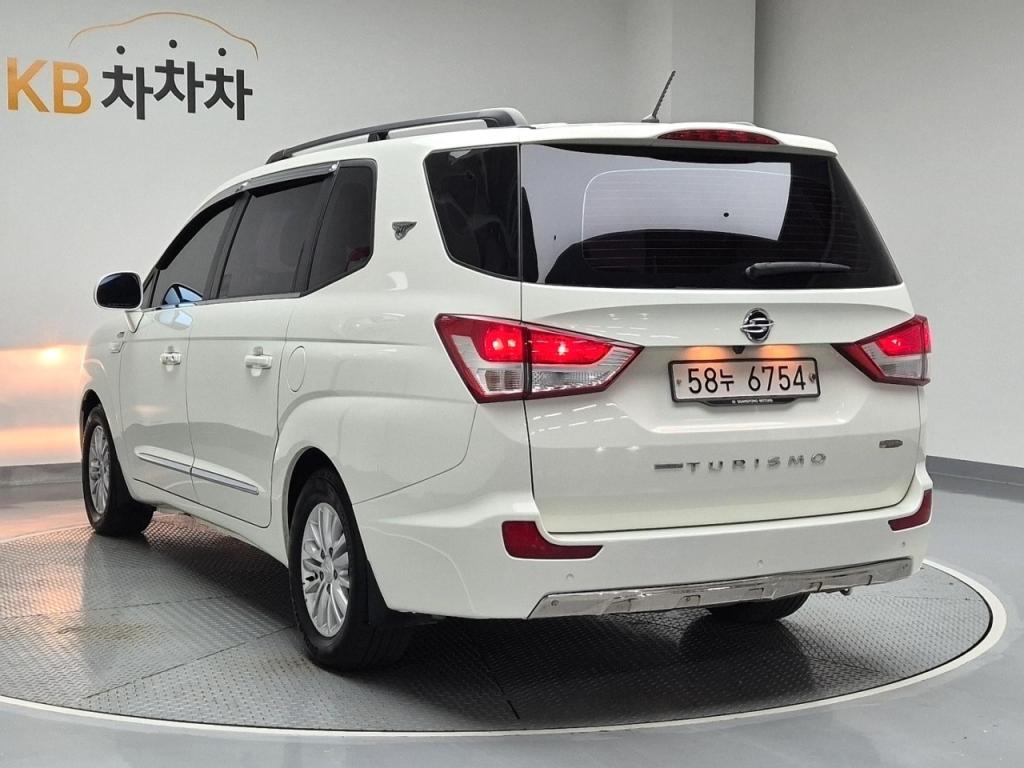 2017 SSANGYONG KORANDO TURISMO 2.2 4WD 9 -seater TX Plus