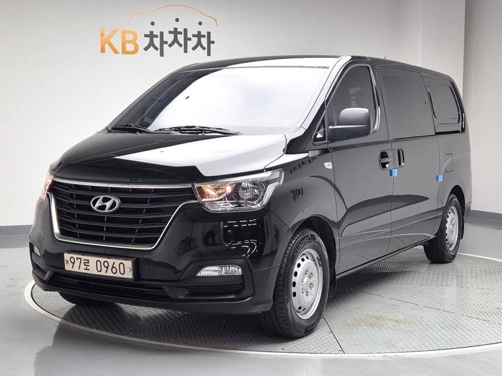2021 HYUNDAI THE NEW GRAND STAREX 5 -seater diesel van style