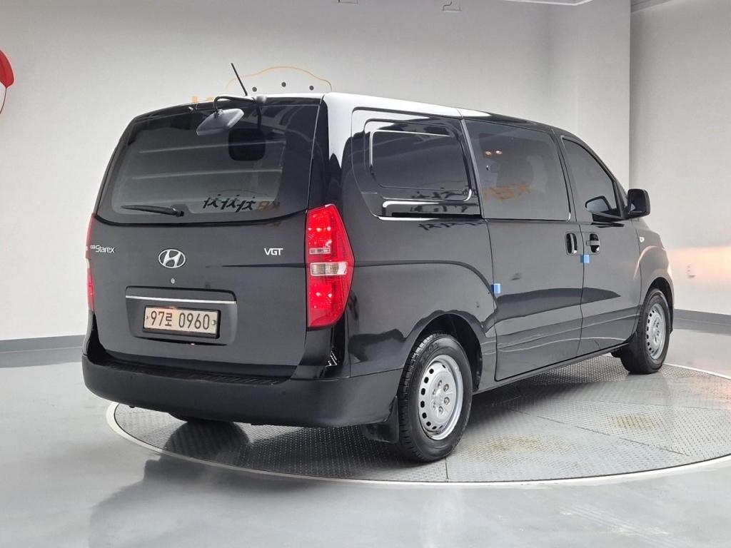 2021 HYUNDAI THE NEW GRAND STAREX 5 -seater diesel van style