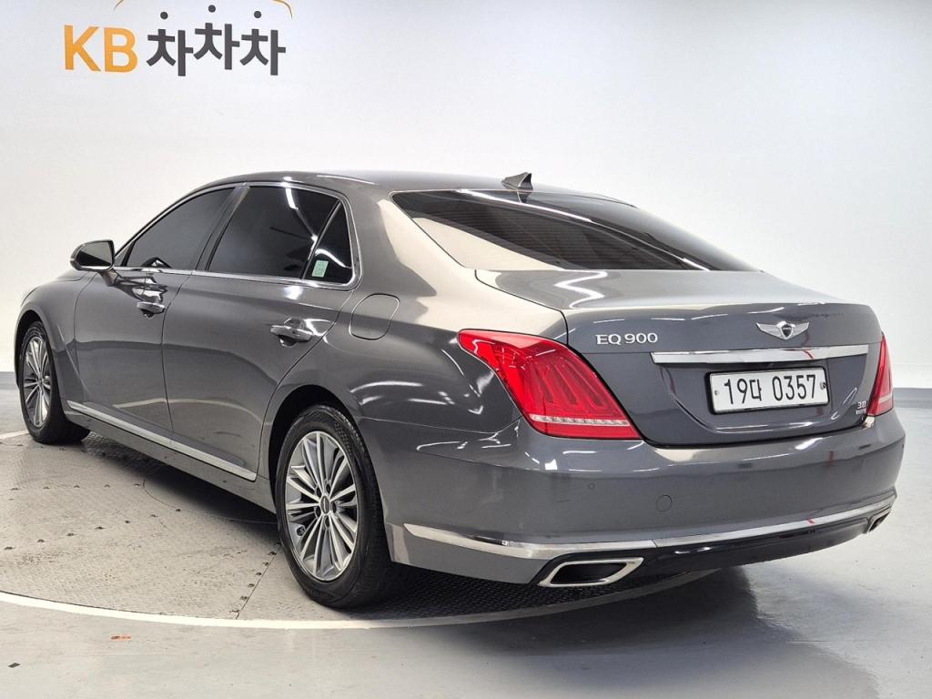 2016 GENESIS EQ900 3.8 GDI AWD luxury