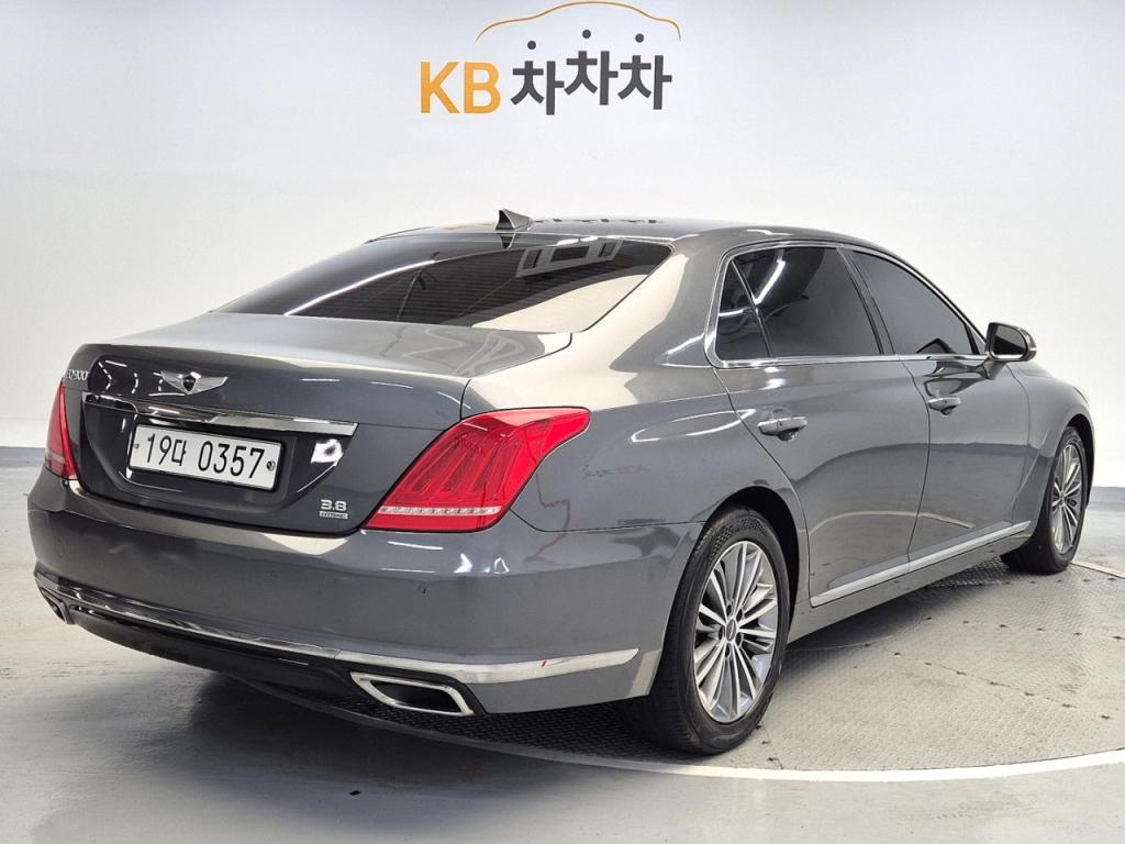 2016 GENESIS EQ900 3.8 GDI AWD luxury