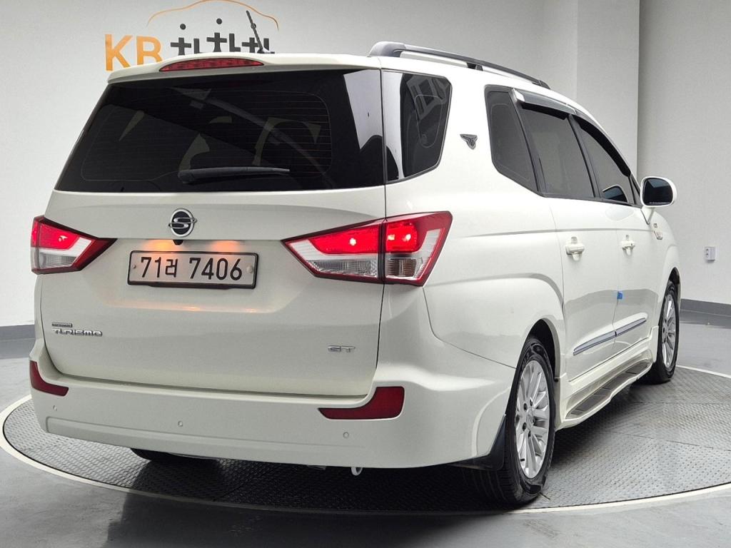 2014 SSANGYONG KORANDO TURISMO 2.0 4WD 11 -seater Gt