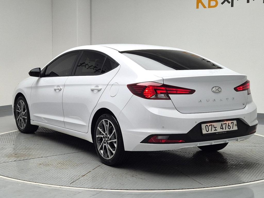 2019 HYUNDAI THE NEW AVANTE AD 1.6 gasoline style