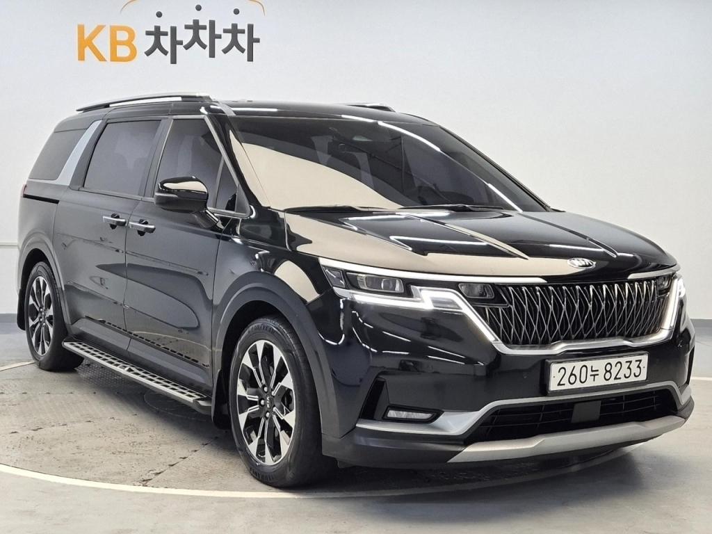 2021 KIA CARNIVAL (KA4) 9 -seater diesel Prestige