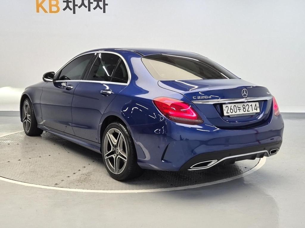 2019 BENZ C CLASS (4Gen) C220 D 4matic AMG line