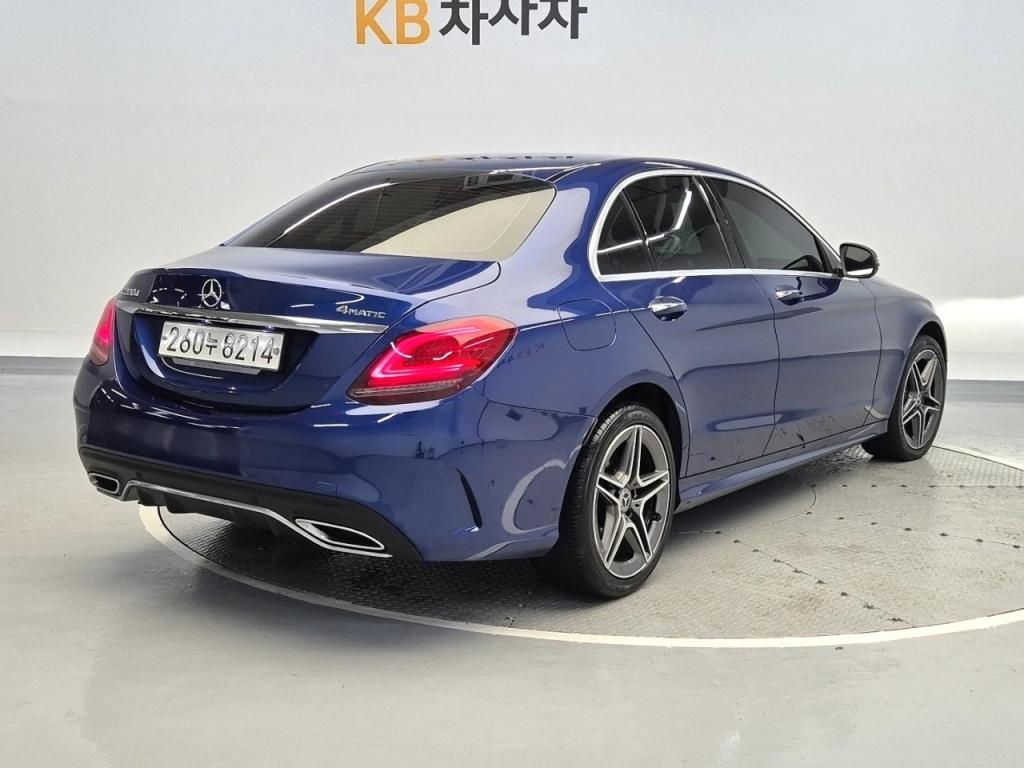 2019 BENZ C CLASS (4Gen) C220 D 4matic AMG line