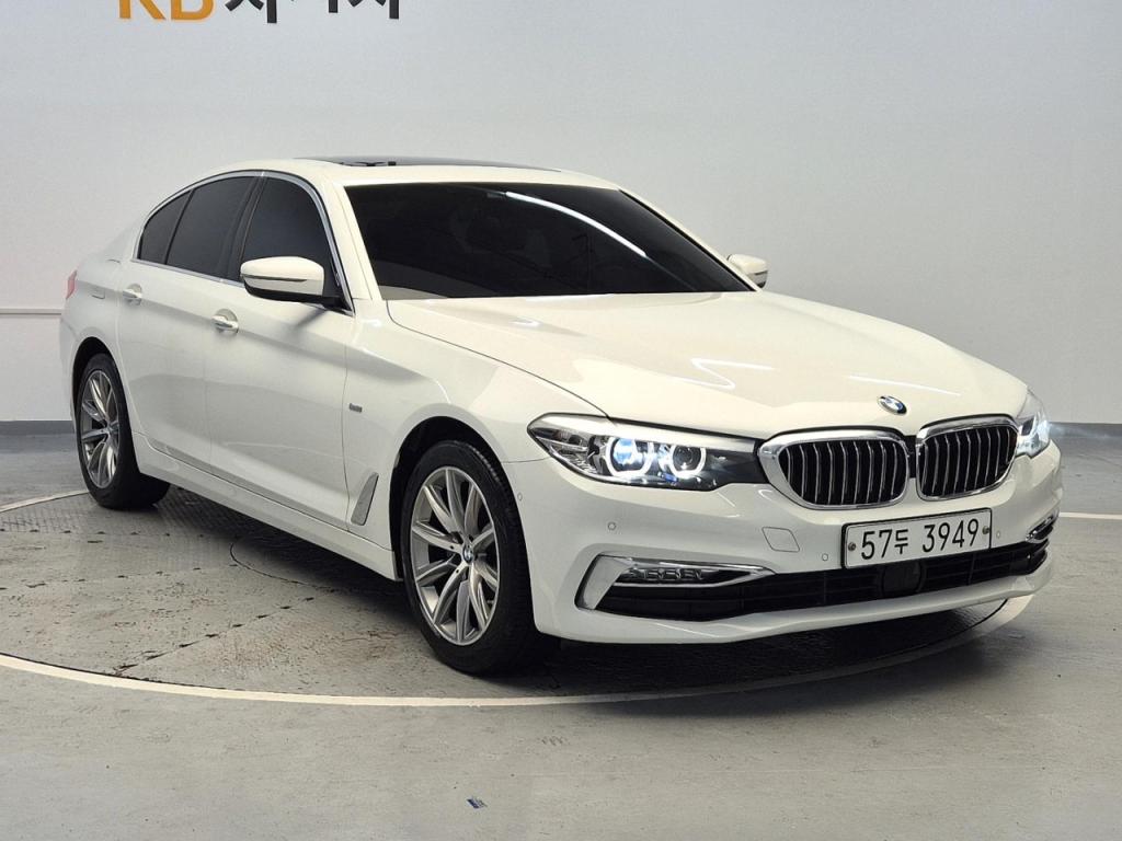 2018 BMW 5 SERIES (7Gen) 520i Power