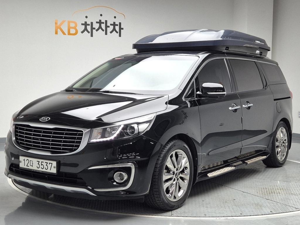 2015 KIA ALL NEW CARNIVAL 9 -seater diesel nobless