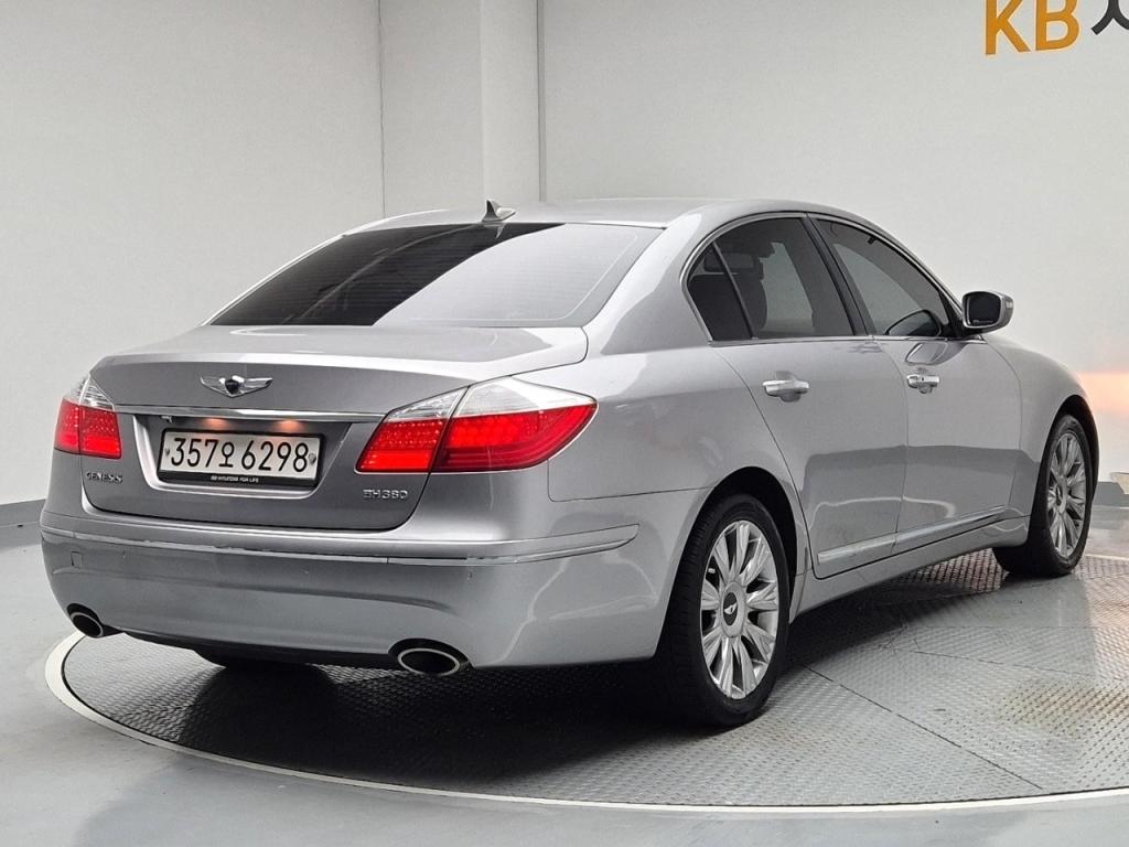 2011 HYUNDAI GENESIS Bh 380 luxury
