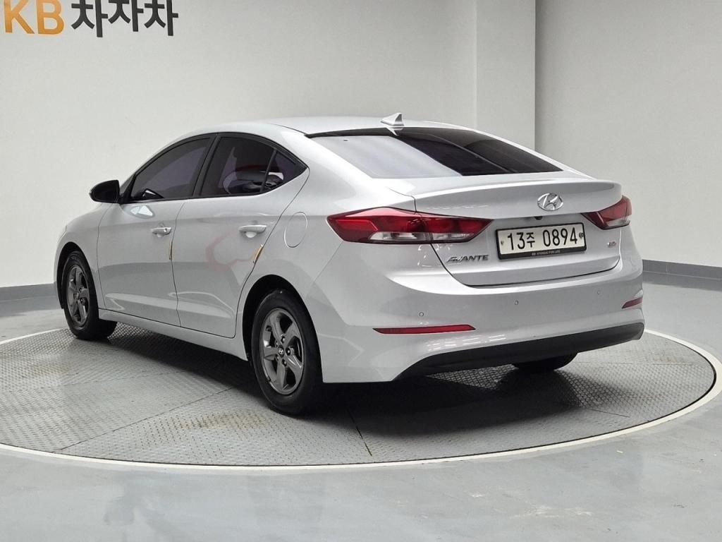 2017 HYUNDAI AVANTE AD 1.6 GDI smart