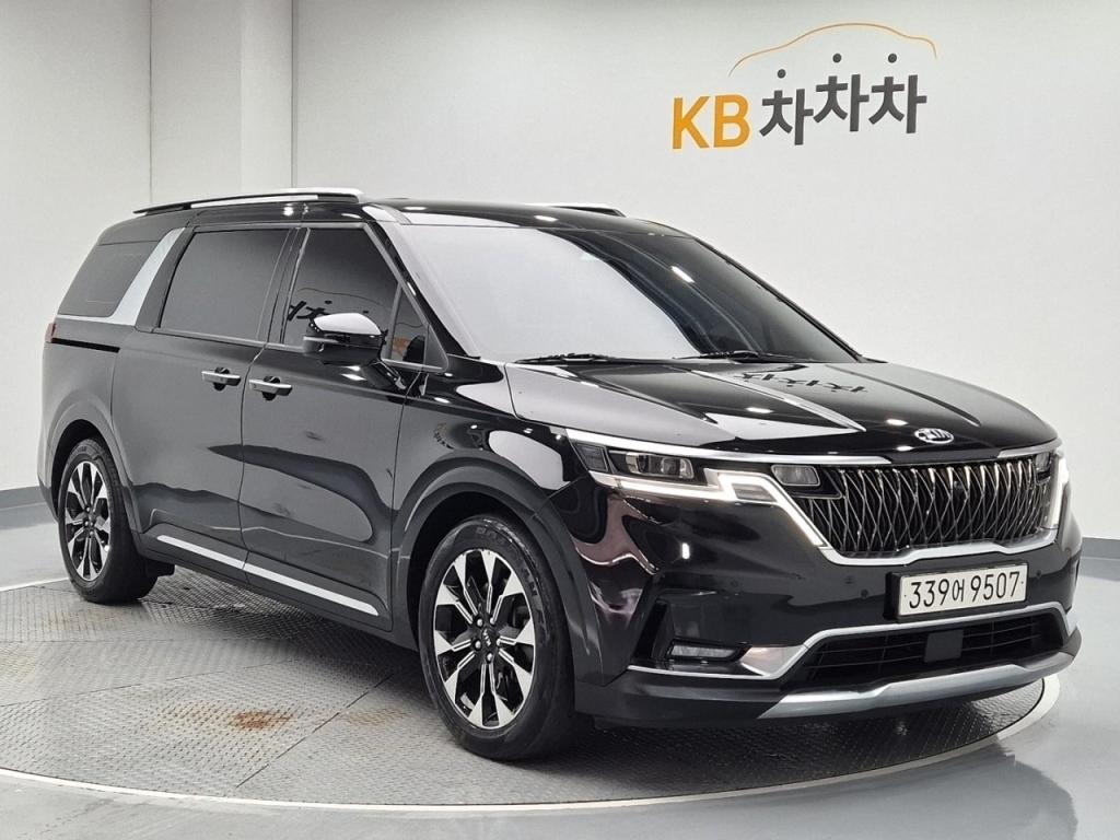 2021 KIA CARNIVAL (KA4) 9 -seater diesel nobless