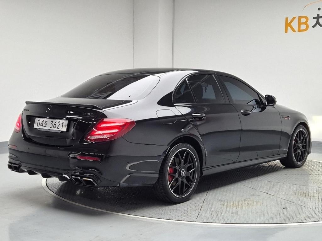 2018 BENZ E CLASS (5Gen) E300 4matic AMG line