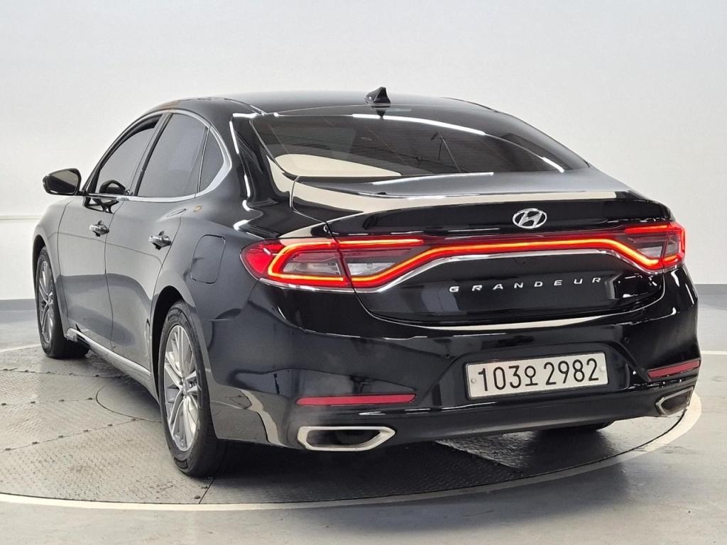 2018 HYUNDAI GRANDEUR IG 3.0 LPI Rent -a -Car Modern