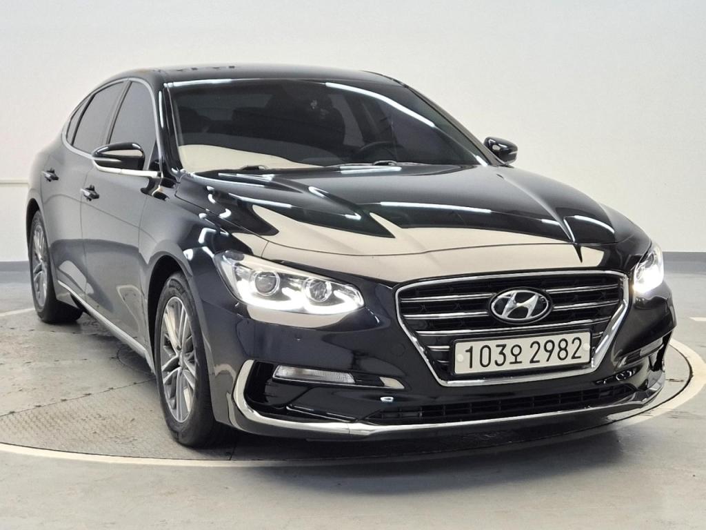 2018 HYUNDAI GRANDEUR IG 3.0 LPI Rent -a -Car Modern