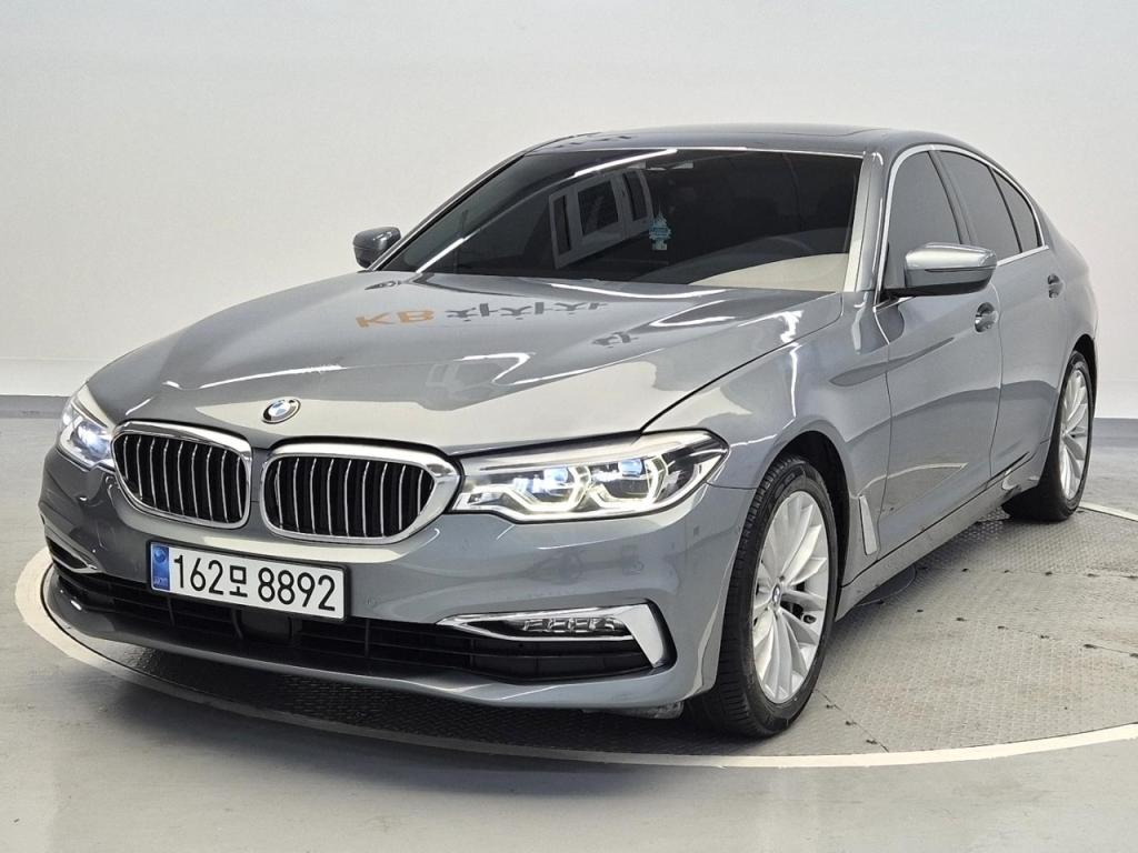 2019 BMW 5 SERIES (7Gen) 530i xDrive Luxury Line Plus