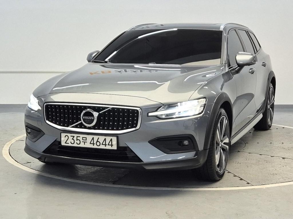 2021 VOLVO V60 CROSS COUNTRY(2G) 2.0 B5 AWD Pro