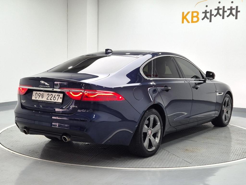 2018 JAGUAR XF (2G) 2.0 25T Prestige