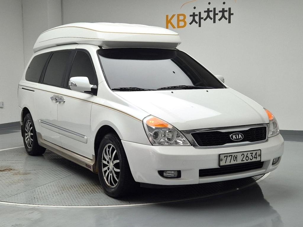 2012 KIA CARNIVAL R High Limousine Diesel 11 -seater GLX Premium