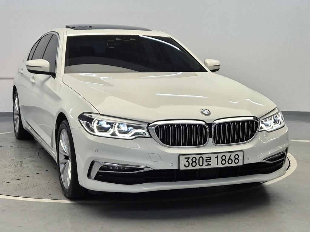 2019 BMW 5 SERIES (7Gen) 520d Luxury Line Plus