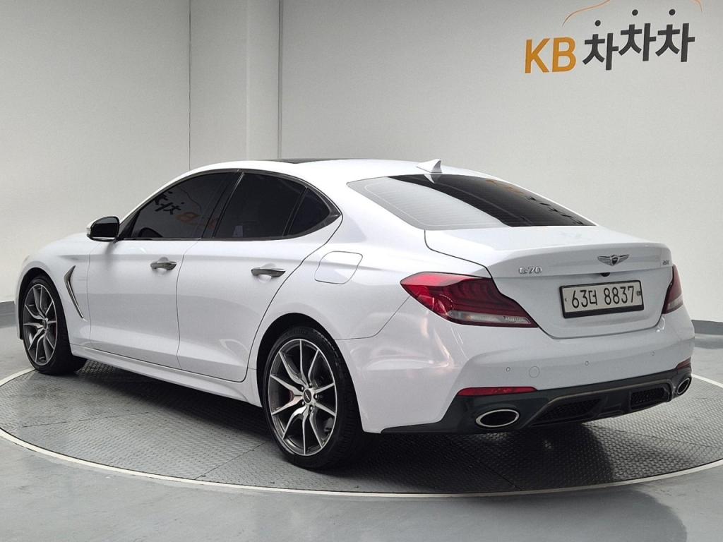 2018 GENESIS G70 2.0T Sports package