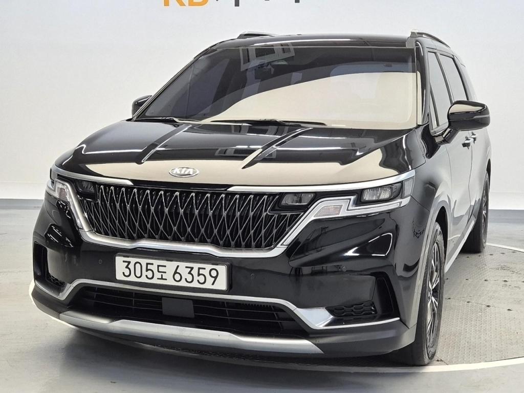 2021 KIA CARNIVAL (KA4) 9 -seater diesel nobless