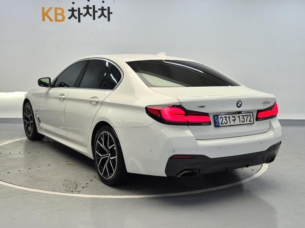 2021 BMW 5 SERIES (7Gen) 530i xDrive M Sports Pack