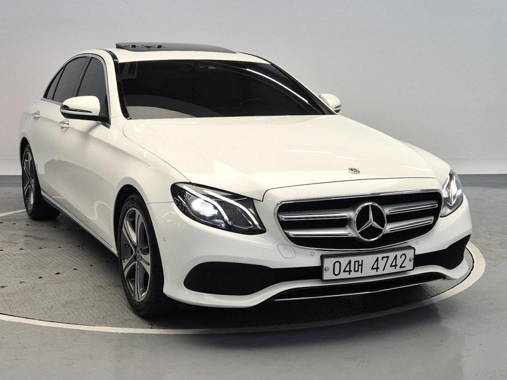 2019 BENZ E CLASS (5Gen) E300 Avant -garde