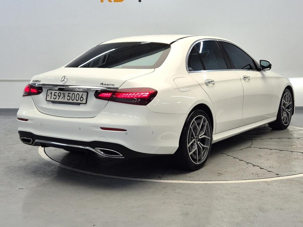2021 BENZ E CLASS (5Gen) E220d 4matic AMG line