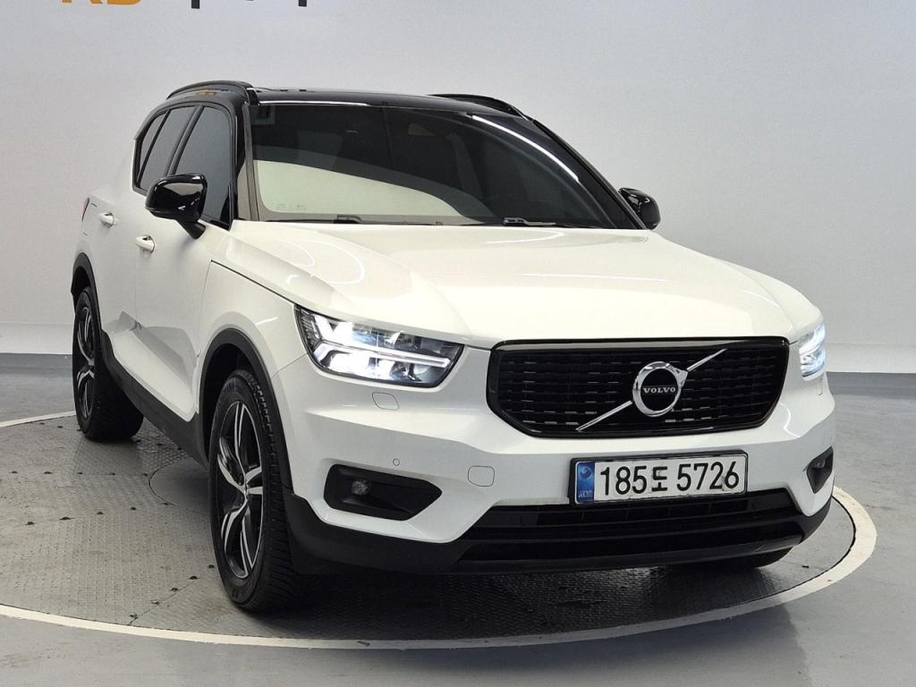 2021 VOLVO XC40 2.0 B4 AWD R design