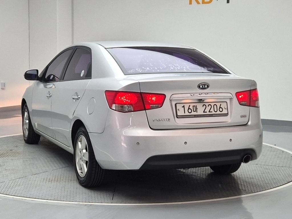 2011 KIA FORTE 1.6 GDI luxury