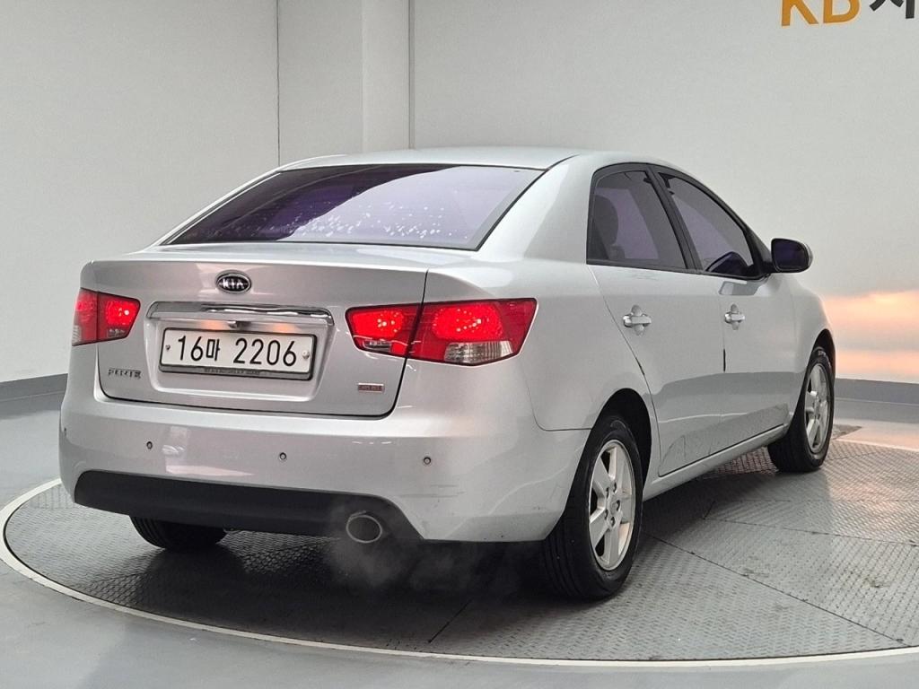 2011 KIA FORTE 1.6 GDI luxury
