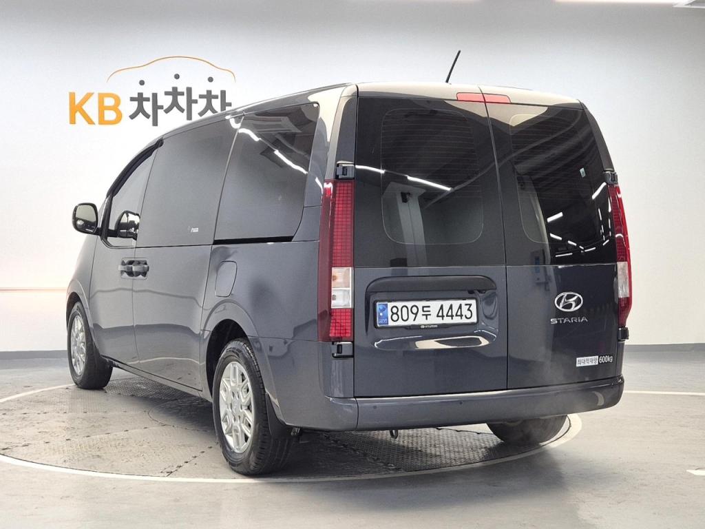 2024 HYUNDAI STARIA 3.5 LPG Cargo 5 -seater Modern