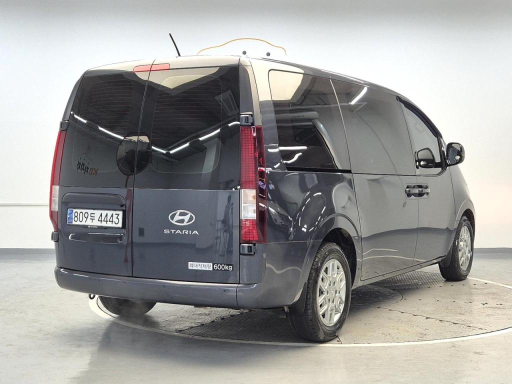 2024 HYUNDAI STARIA 3.5 LPG Cargo 5 -seater Modern