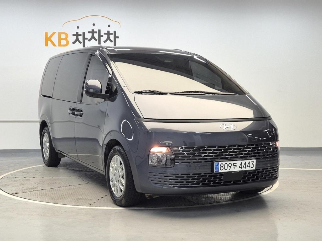 2024 HYUNDAI STARIA 3.5 LPG Cargo 5 -seater Modern