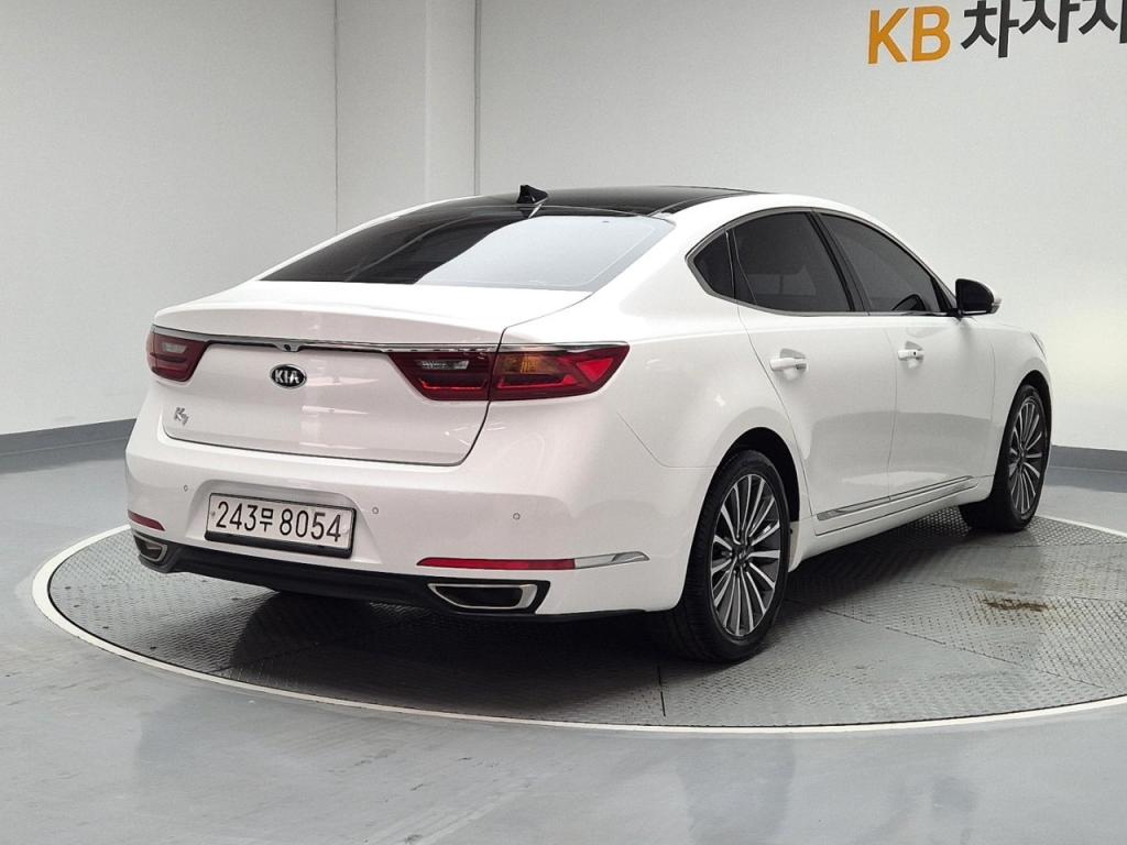 2017 KIA ALL NEW K7 3.0 LPI Rent -a -car luxury