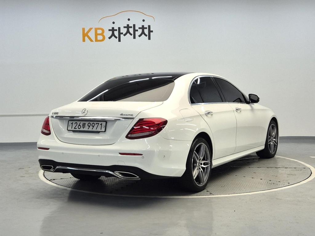 2020 BENZ E CLASS (5Gen) E300 4matic AMG line