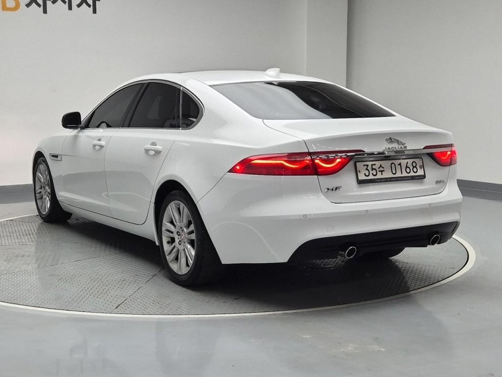 2017 JAGUAR XF (2G) 2.0 25T portfolio
