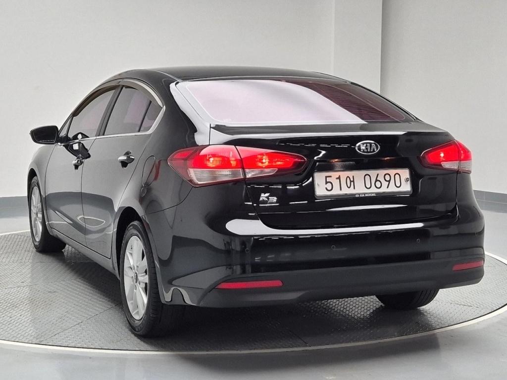 2016 KIA THE NEW K3 1.6 GDI Trendy