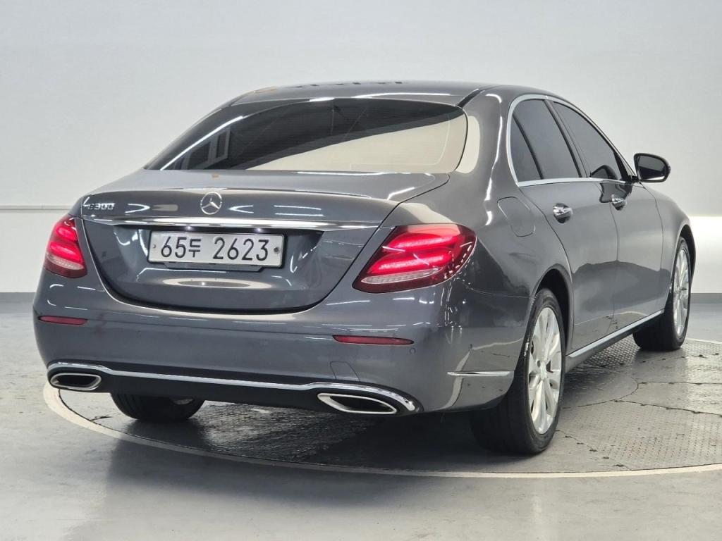 2019 BENZ E CLASS (5Gen) E300 Exclusive