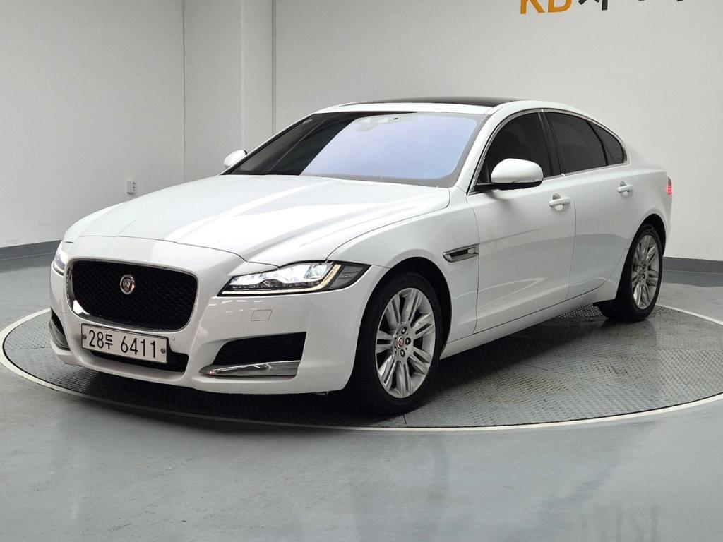 2017 JAGUAR XF (2G) 2.0 20d portfolio