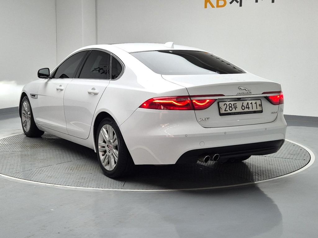 2017 JAGUAR XF (2G) 2.0 20d portfolio