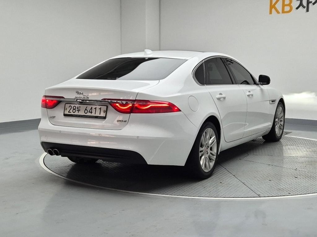 2017 JAGUAR XF (2G) 2.0 20d portfolio