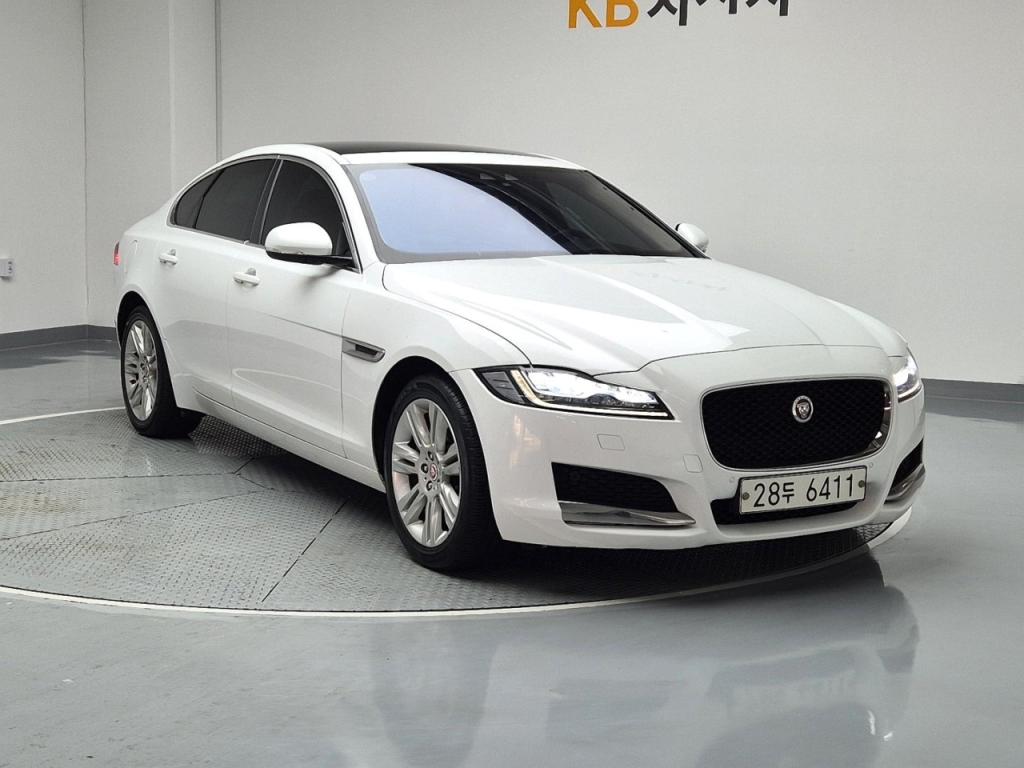 2017 JAGUAR XF (2G) 2.0 20d portfolio