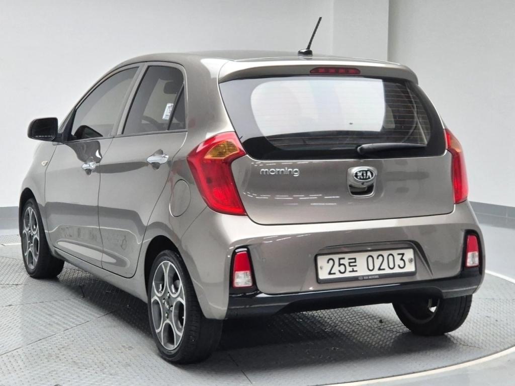 2016 KIA THE NEW MORNING Gasoline luxury