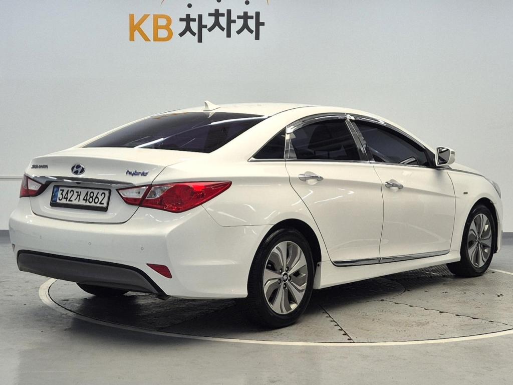 2014 HYUNDAI YF SONATA HYBRID Modern