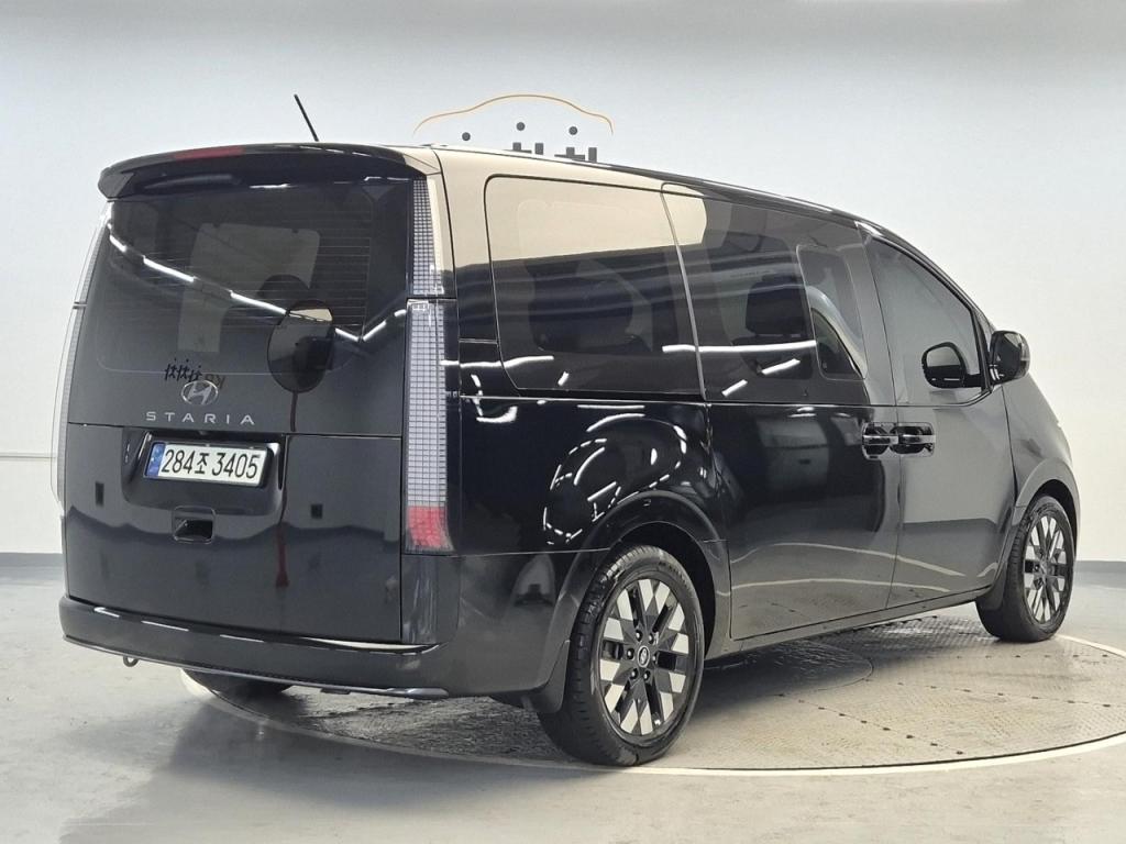 2022 HYUNDAI STARIA 3.5 LPG lounge 7 -seater Inspiration