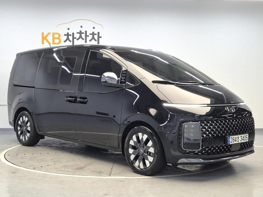 2022 HYUNDAI STARIA 3.5 LPG lounge 7 -seater Inspiration