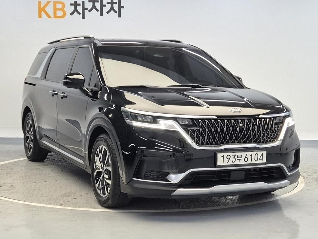2021 KIA CARNIVAL (KA4) 9 -seater diesel nobless