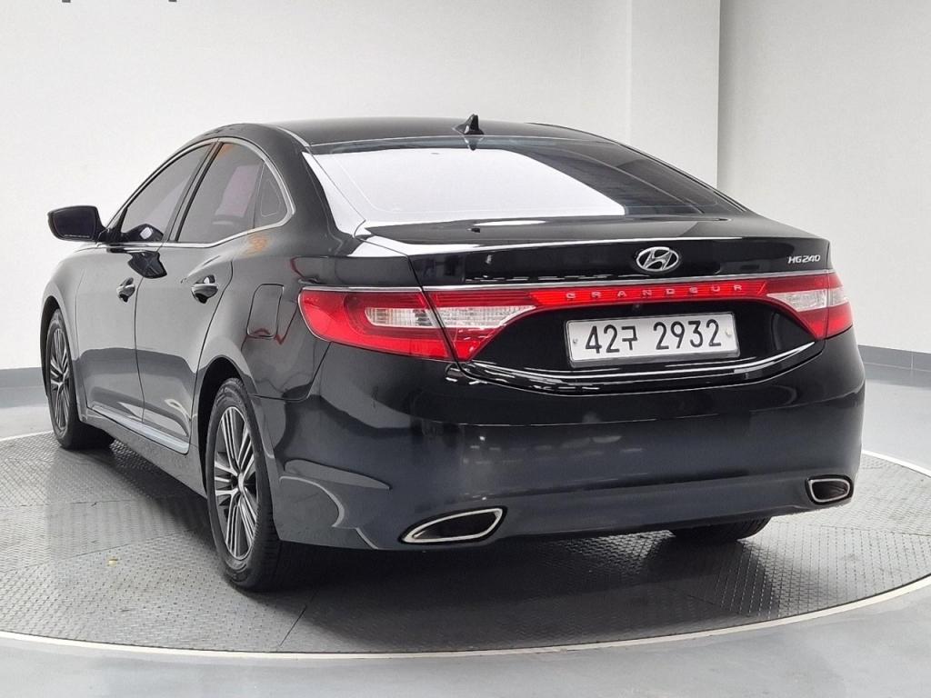 2014 HYUNDAI GRANDEUR HG HG 240 Modern